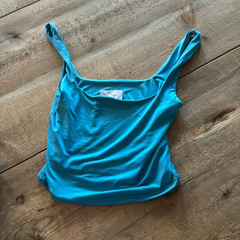 Super cute square teal tank top